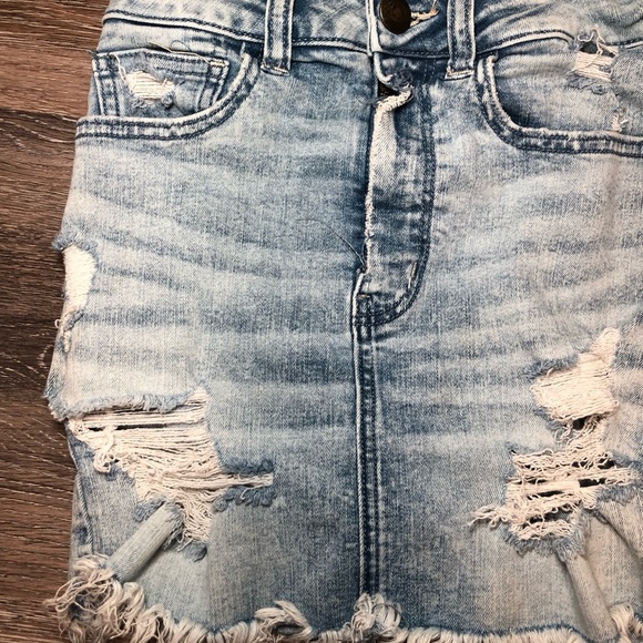 American Eagle Outfitters Light Blue Denim Distressed Mini Skirt Size 2 Women’s - Picture 3 of 6